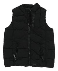 Černá šusťáková zateplená vesta River Island