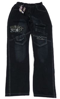 Nové - černé rifle s nákladním autem