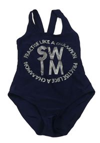 Tmavomodré jednodílné plavky s nápisem M&S