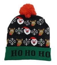 Nové - Černo-zelená pletená čepice se Santy a soby