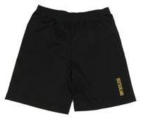 Černé sportovní kraťasy s nápisem 