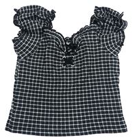 Černo-bílé kostkované crop tričko s vázáním River Island