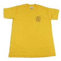 Žluté tričko s nápisem