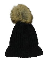 Černá čepice s bambulí Primark