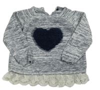 Bílo-černý melírovaný svetr se srdcem a krajkou George