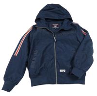 Tmavomodrá šusťáková jarní bunda s pruhy na rukávech a kapucí C&A