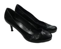 Dámské černé kožené lodičky Russell Bromley vel. 41