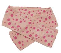 Světlerůžová puntíkatá fleecová šála s korunkou 