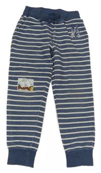 Modro-bílé pruhované tepláky s nášivkou