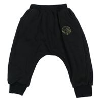 Černé baggy tepláky s potiskem