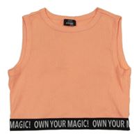 Neonově oranžový žebrovaný crop top s nápisy Page one young