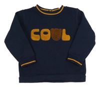 Tmavomodrá mikina s nápisem s medvědem