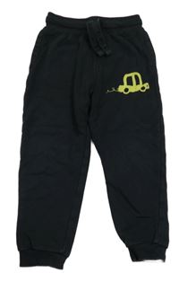 Černé tepláky s autem George