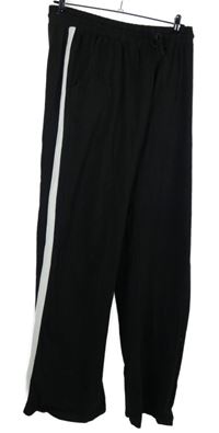 Dámské černé široké tepláky s pruhy PrettyLittle Thing