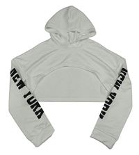 Bílá crop mikina s nápisy na rukávech a kapucí