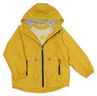 Nové - Žlutá šusťáková jarní bunda s auty a kapucí Colunboy