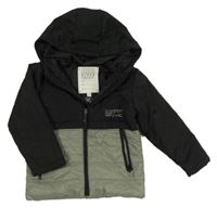 Černo-světlekhaki prošívaná šusťáková zateplená bunda s nápisy a kapucí RIVER ISLAND