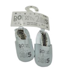 Nové - světlešedé koženkové capáčky s nápisy 17