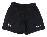 Černé sportovní funkční kraťasy s písmeny Nike