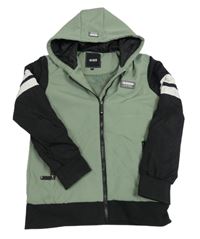 Khaki-černá softshellovo/šusťáková podzimní bunda s nášivkou a pruhy a kapucí EUROPE KIDS