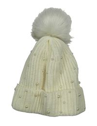 Smetanová pletená čepice s perlami a bambulí