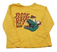 Žluté triko s nápisem a dinem Primark