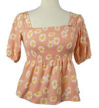 Dámská růžová květovaná žabičková crop peplum halenka George 