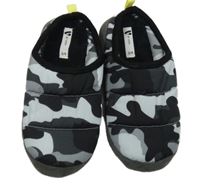 Šedé army bačkory V by Very vel.35