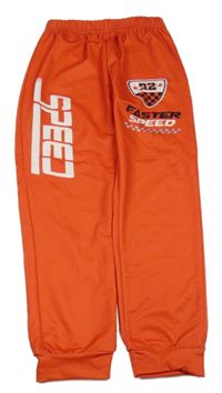 Červené tepláky s nápisy 