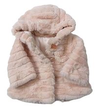 Světlerůžový kožešinový zateplený kabátek s kapucí Nutmeg