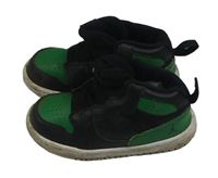 Černo-tmavozelené koženkové kotníčkové botasky Air Jordan vel. 23,5