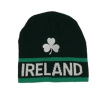 Smaragdovo-tmavozelená pletená čepice s trojlístkem a nápisem a rohy