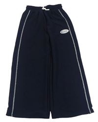 Tmavomodré wide leg tepláky s nášivkou Shein