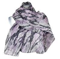 Dámská fialovo-černá vzorovaná šifonová šála 