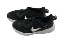 Černo-bílé botasky s logem Nike vel.30