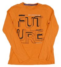 Oranžové triko s nápisem DESTINATION