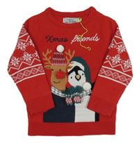 Červený svetr s tučňákem a sobem