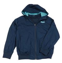 Tmavomodrá šusťáková jarní bunda s logem a kapucí Lonsdale