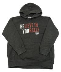 Tmavošedá mikina s nápisem a kapucí 