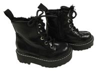 Černé koženkové kotníčkové zateplené boty H&M vel. 24