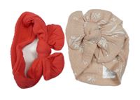 2 set - červená čelenka s mašlí + růžová čepice s květinami a mašlí 