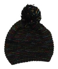 Černo-barevná pletená čepice s bambulí 