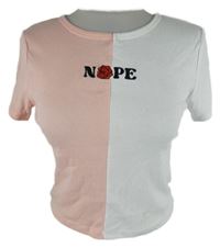 Dámské bílo-růžové crop tričko s nápisem 