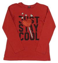 Červené triko s nápisem a srdíčky Y.F.K.