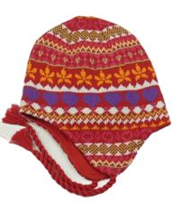 Červená vzorovaná čepice