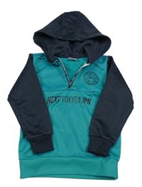 Zeleno-tmavomodrá sportovní mikina s nápisem a kapucí 