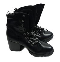 Nové - Dámské černé koženkové kotníkové šněrovací boty Truffle vel. 39