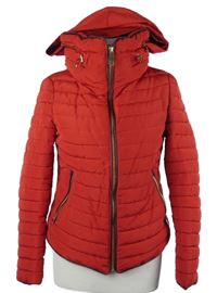 Dámská červená šusťáková zateplená bunda s ukrývací kapucí Zara 