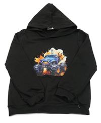 Černá mikina s monster truckem a kapucí