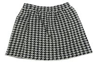 Černo-bílá vzorovaná sukně 